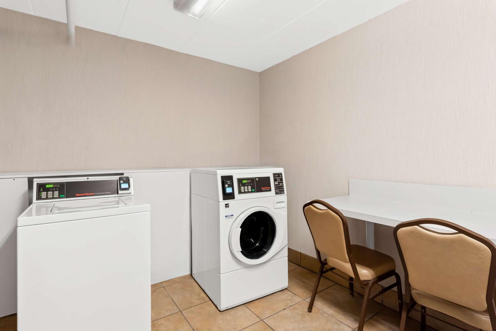 Hampton Inn Pennsville Eksteriør billede