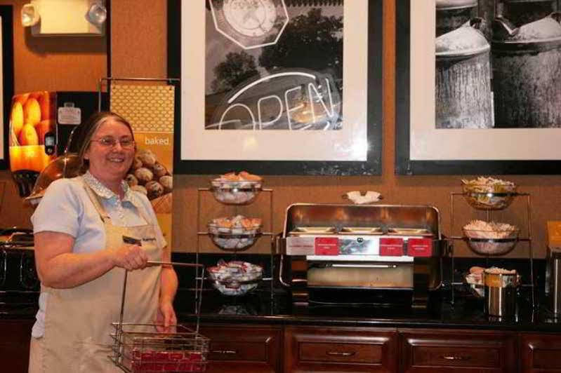 Hampton Inn Pennsville Eksteriør billede